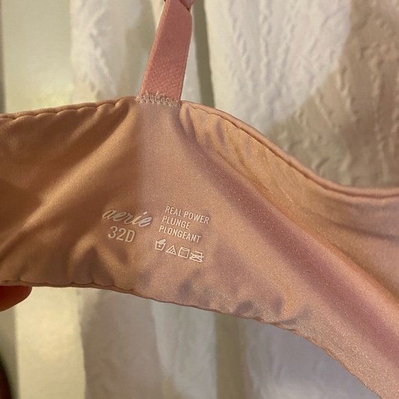 Aerie blush Real Power Plunge bra with rose gold hardware - Picture 3 of 7